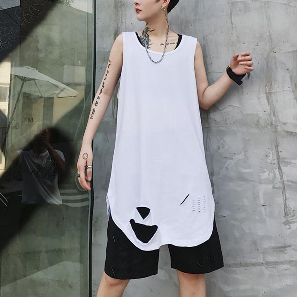 Summer Clothing Trends 2026 - เสื้อกล้ามผู้ชายสีเข้มขาดๆ ระบายอากาศได้ดี แฟชั่นสตรีทแวร์ฤดูร้อน เสื้อกล้ามเต้นฮิปฮอป แนววัยรุ่น เสื้อผ้าผู้ชาย