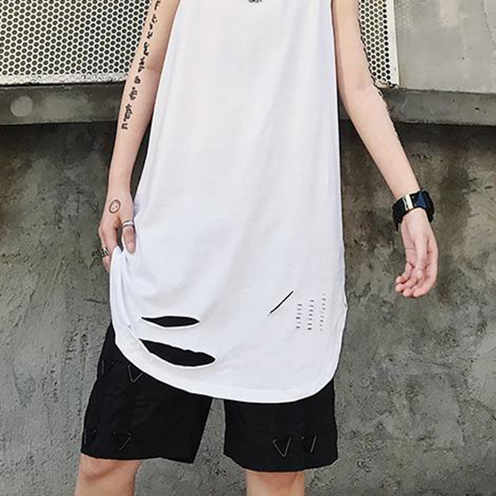 เสื้อกล้ามผู้ชายสีเข้มขาดๆ ระบ - Summer Clothing Trends 2026 บทวิจารณ์และราคา