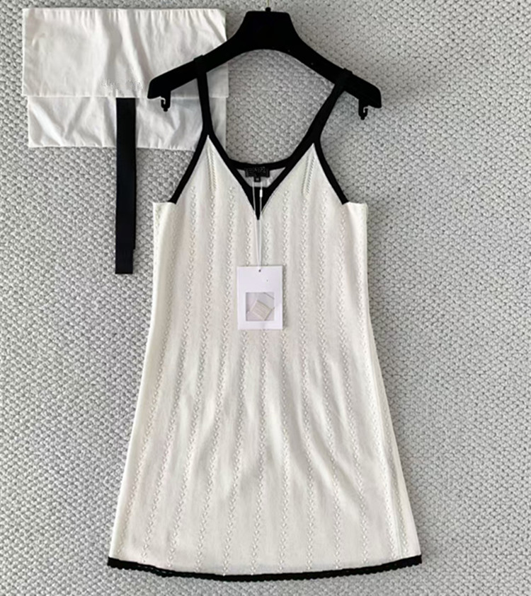 ชุดเดรสไหมพรมถักโครเชต์คอวีแบบ - Summer Clothing Styles For Women บทวิจารณ์และราคา